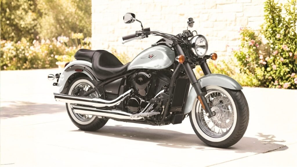 Kawasaki Vulcan 900 Classic LT: The Ultimate Cruiser Bike